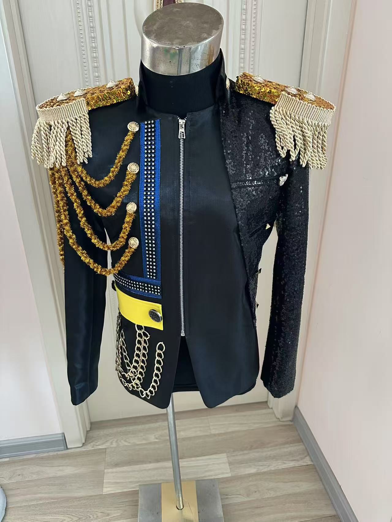 Formal Wear For Men In Wedding - เสื้อแจ็คเก็ตชายพู่ห้อยสไตล์รอยัลสำหรับงานแต่งงาน งานเลี้ยง งานแสดงบนเวที ชุดออกงานกลางคืน