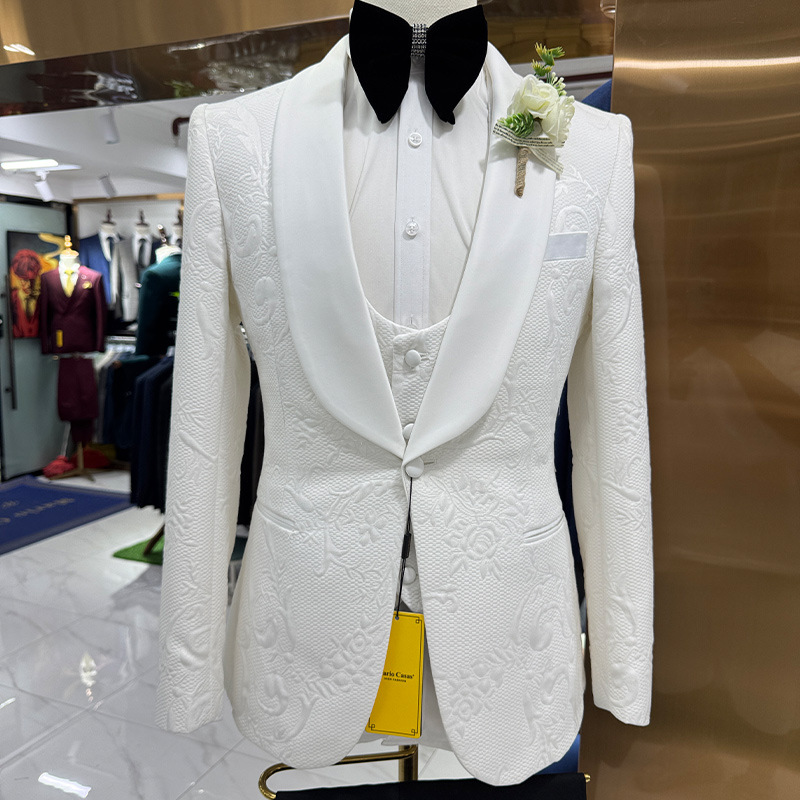 Formal Wear For Men In Wedding - ชุดสูทแต่งงานผู้ชาย สีขาว 3 ชิ้น แจ็คเก็ตผ้าแจ็คการ์ด เสื้อกั๊ก