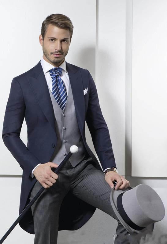 ชุดทักซิโด้เจ้าบ่าวสั่งตัดพิเศ - Men Formal Wear Blue บทวิจารณ์และราคา